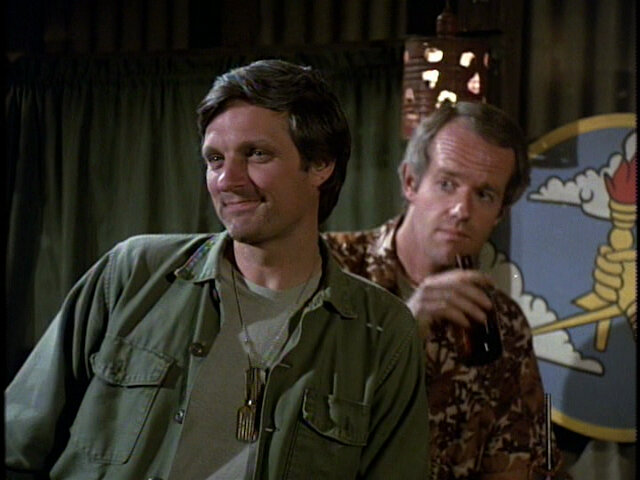 Still from the MASH episode Souvenirs showing Hawkeye and BJ