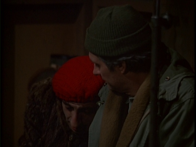 Still from the MASH episode The Late Captain Pierce showing Klinger and Hawkeye.