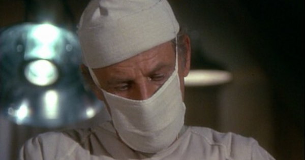 Image from an unidentified MASH episode.